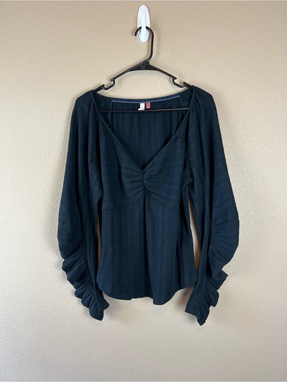 Pilcro Ribbed Ruched Sleeve Top - Picture 6 of 15